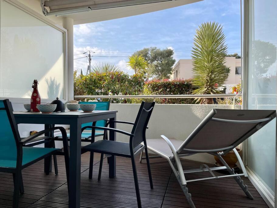 21 - Tres Agreable Rdc Avec Terrasse Et Parking Bandol Exterior foto
