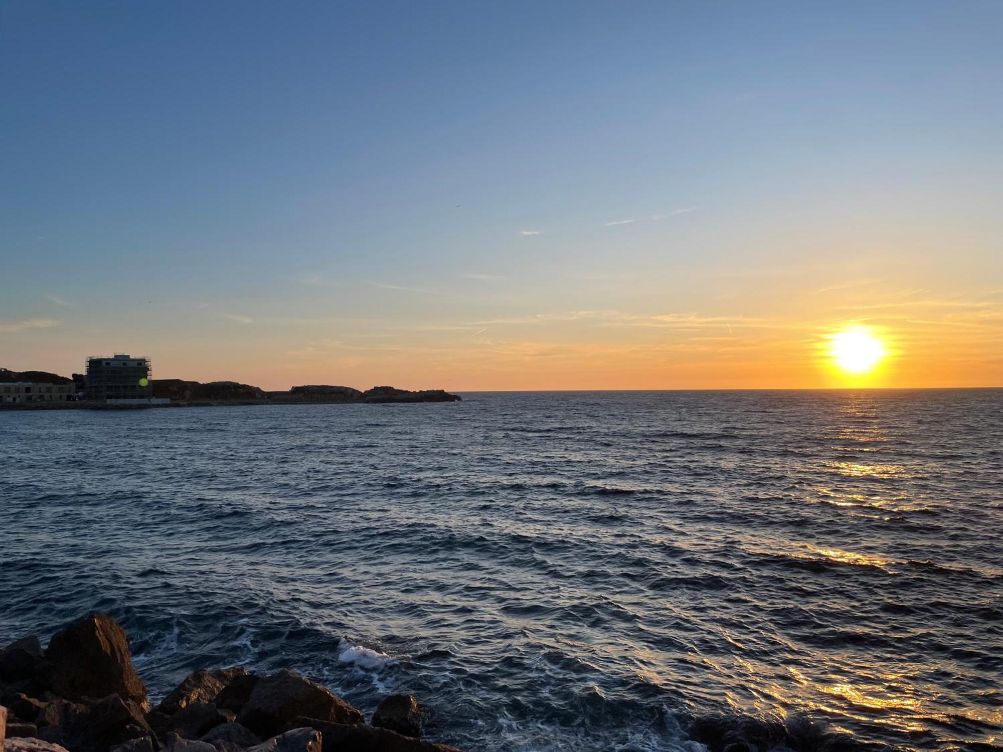 21 - Tres Agreable Rdc Avec Terrasse Et Parking Bandol Exterior foto