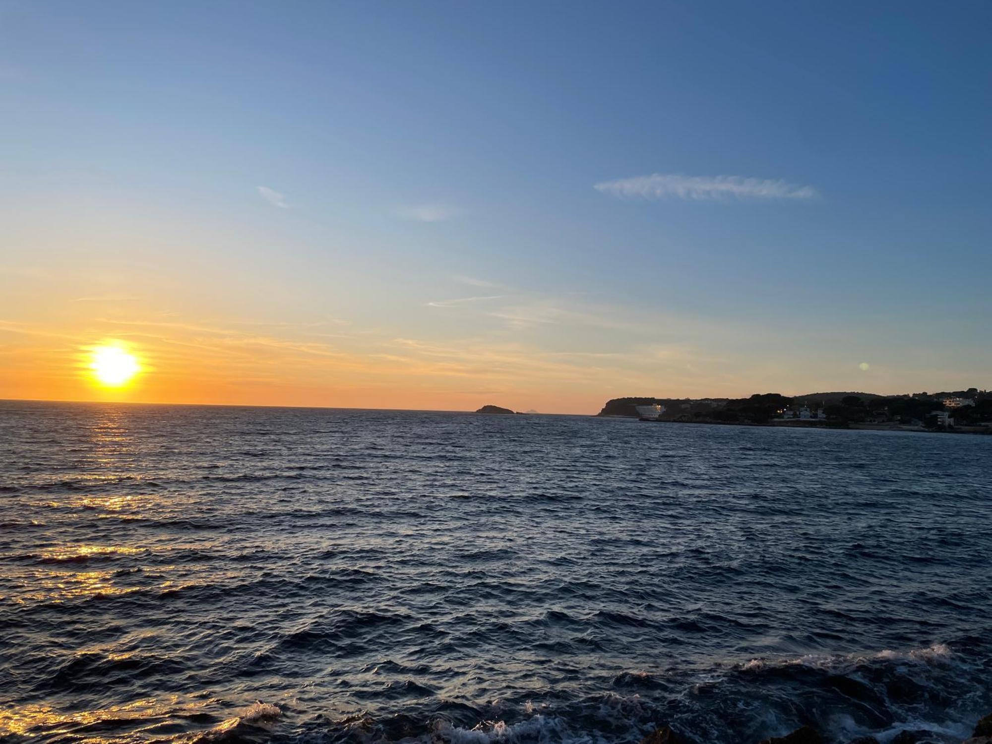 21 - Tres Agreable Rdc Avec Terrasse Et Parking Bandol Exterior foto